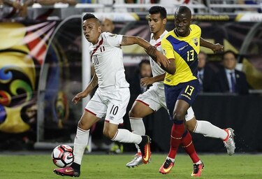 Perú se durmió y Ecuador le igualó 2-2 en Copa América