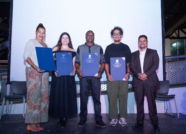 Premian a los ganadores del Concurso de Artes Visuales Roberto Lewis 2024