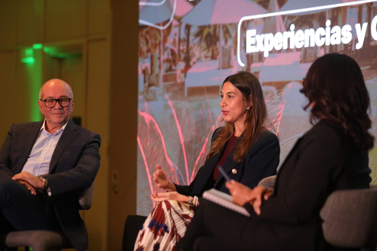 Café con La Prensa sobre el turismo en Panamá. LP/Alexander Arosemena