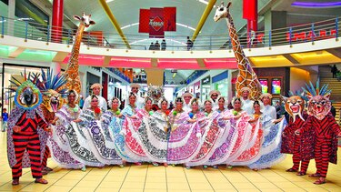 Albrook Mall rinde honores a Panamá