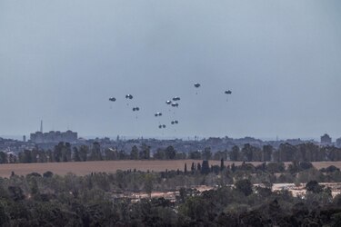 Netanyahu insiste en un acuerdo con Hamás que libere a todos a los rehenes de una vez