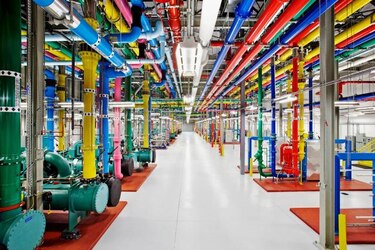 Google publica fotos de sus centros de datos en EU y Europa