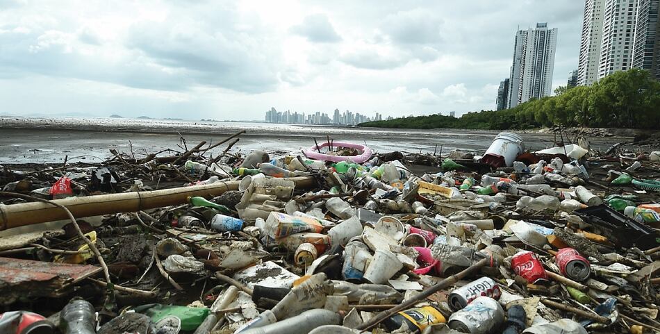 Un plan nacional contra la contaminación de los mares