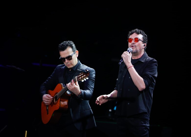 Andrés Cepeda llena de romanticismo el Teatro Anayansi en su despedida del ‘Tengo Ganas Tour’