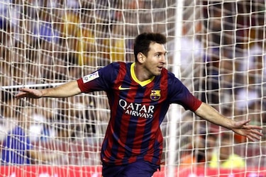Messi da el triunfo al Barcelona ante un Valencia que soñó con la remontada