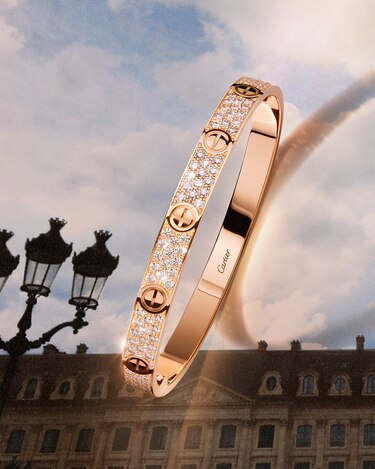 La flexibilidad del amor: Cartier reinventa un ícono