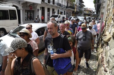 Residentes y comerciantes, en alerta por Carnaval en el Casco Antiguo