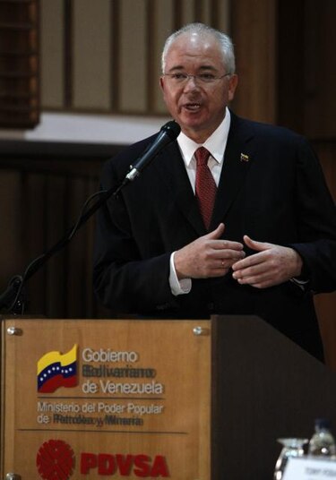 Venezuela modifica nuevamente impuesto a ganancias petroleras