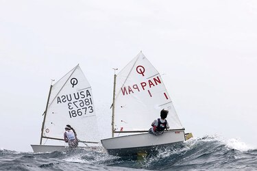 Panameño destaca en campeonato de vela ligera