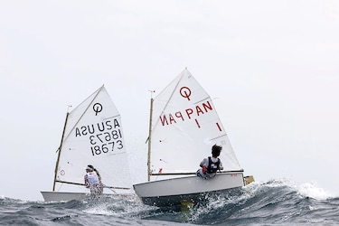 Panameño destaca en campeonato de vela ligera