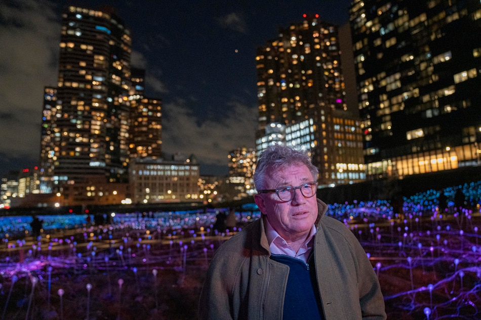 La Freedom Plaza de Nueva York se enciende con una instalación luminosa de Bruce Munro