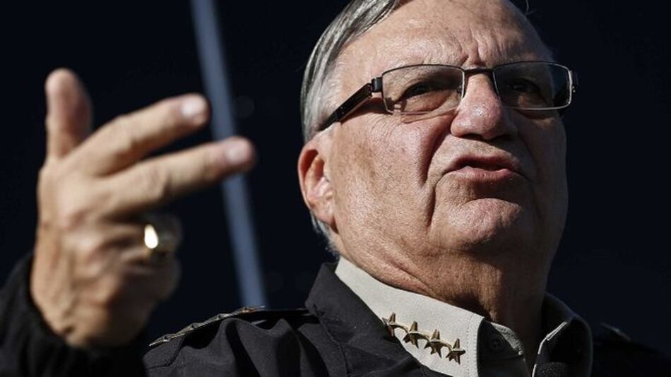 Abogados piden que asistente de Arpaio sea despedido