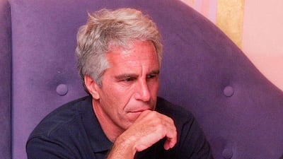 El enigmático Jeffrey Epstein: el inesperado ascenso de un profesor de matemáticas que dirigió una red de explotación sexual 