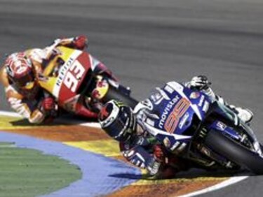 Jorge Lorenzo gana el pulso a Rossi en Valencia y logra su tercer Mundial MotoGP
