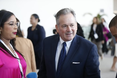 MiAmbiente renovará su flota de autos: la cúpula manejará eléctricos de alta gama