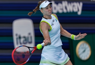 Rybakina remonta a Pegula para alcanzar las semifinales del Miami Open