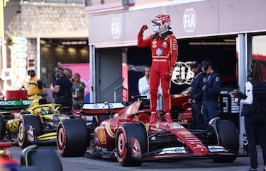 Leclerc gana en Mónaco; Checo Pérez sufre accidente