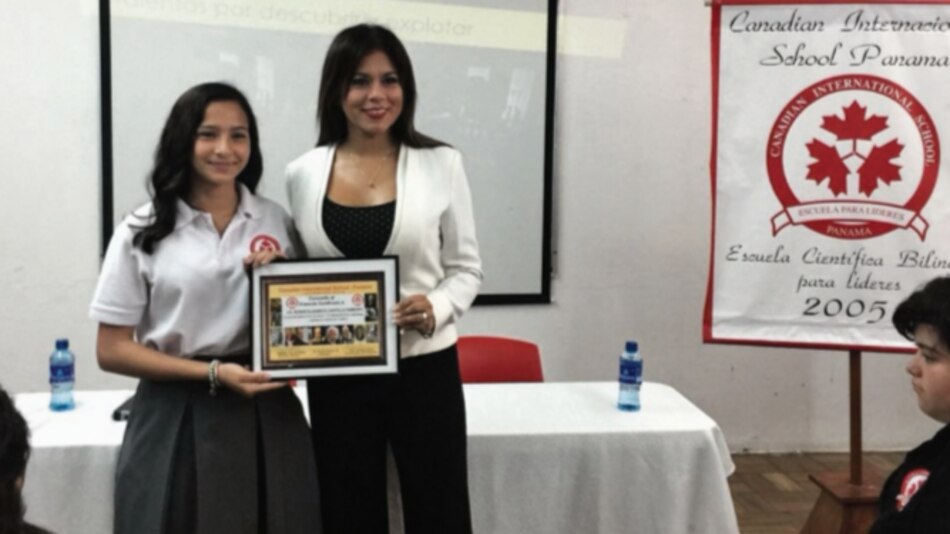 Visita de Susan Elizabeth Castillo a Canadian School