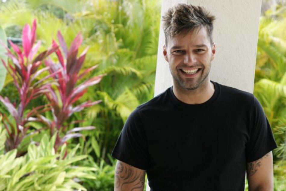 Ricky Martin anuncia un nuevo disco de éxitos y un DVD de videos musicales