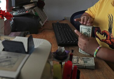 El fenómeno del ‘superpeso’ mexicano termina ante la incertidumbre interna y externa