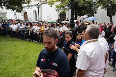 Cuartel donde está la tumba de Hugo Chávez acoge en Venezuela registro de milicianos