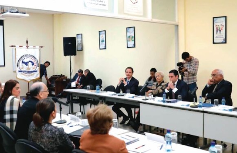 Procuradores Porcell y González, en la agenda de la transición