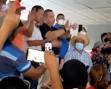 Anadepo decide romper el acuerdo firmado en Santiago; el Gobierno sí reconoce lo pactado y baja el combustible a $3.25 el galón