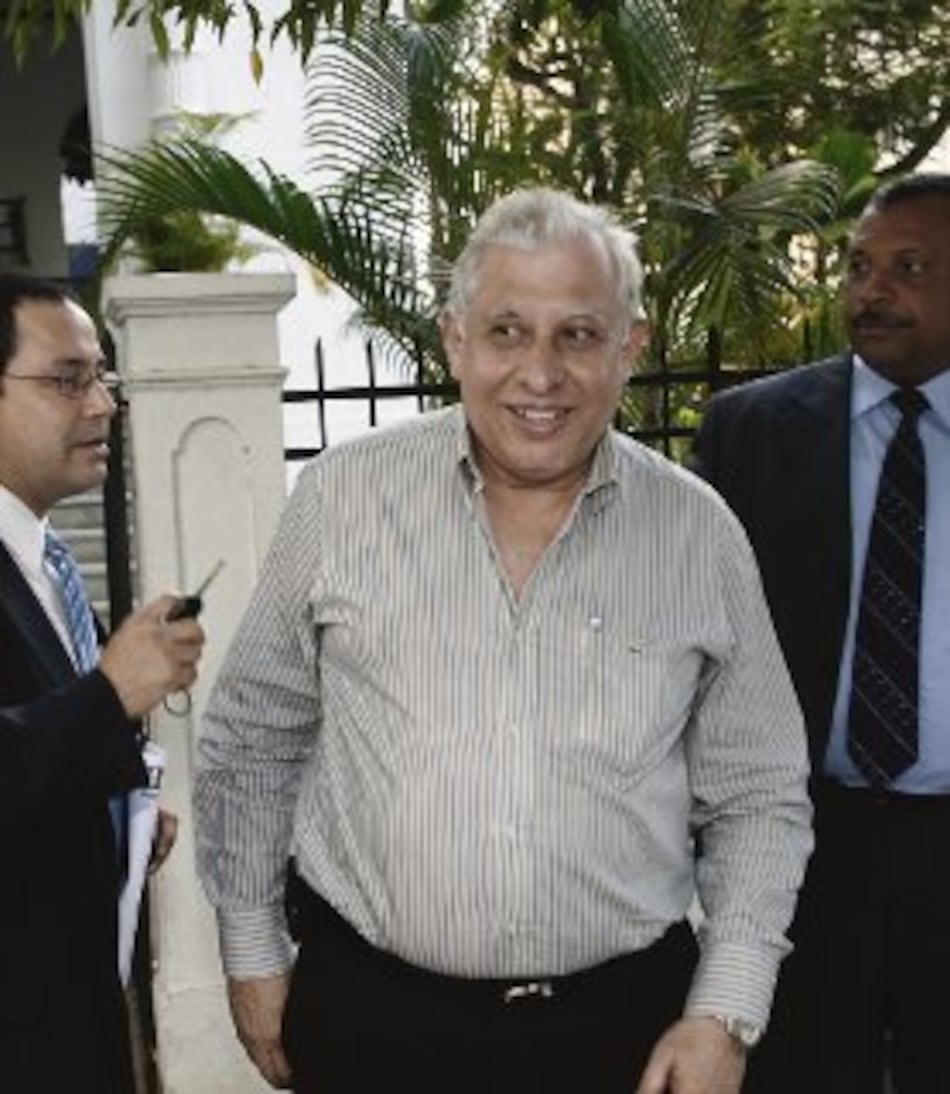 ‘Velásquez recibió menos de un millón de dólares de donantes’