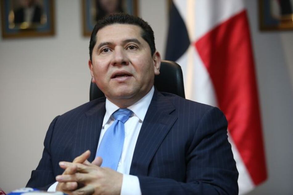 Rubén De León renuncia a la secretaría general del PRD