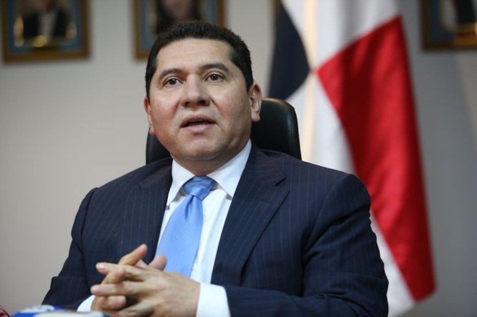 Rubén De León renuncia a la secretaría general del PRD