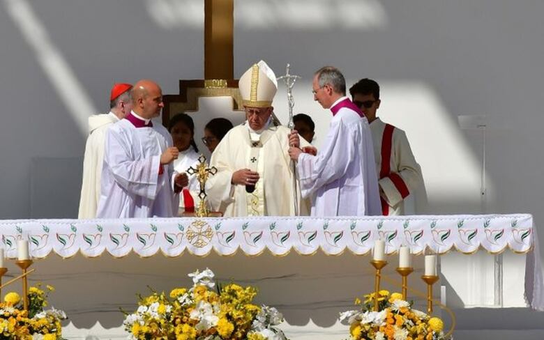 El papa Francisco celebra misa en los Emiratos Árabes ante 170 mil fieles