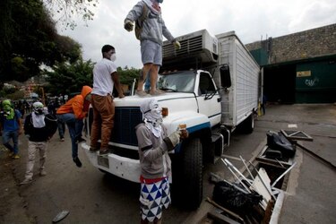Venezuela cumple tres meses de protestas con llamados a nuevas movilizaciones