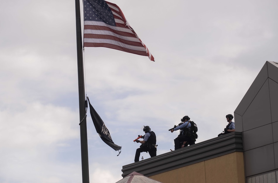 Crece la indignación en Estados Unidos por la muerte de afroamericano a manos de la policía