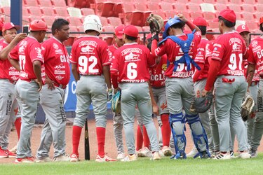 Coclé castiga errores y derrota a Metro en el Rod Carew