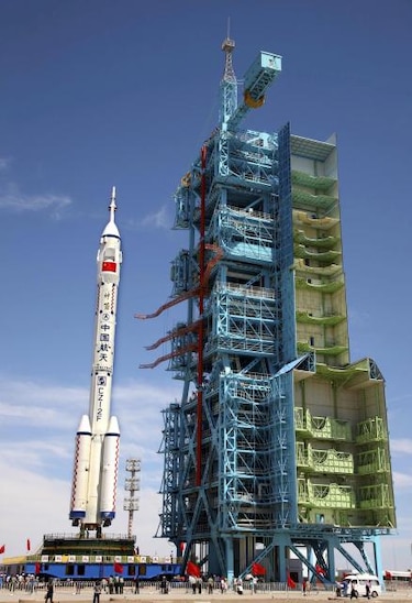 China lanzará a mediados de mes un vuelo espacial tripulado
