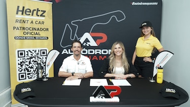 Hertz firma acuerdo de patrocinio con el Autódromo de Panamá