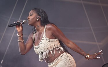 Asaltan el domicilio parisino de Aya Nakamura, la cantante francesa más escuchada