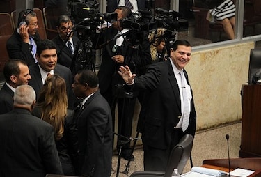 Lee: ‘diputados utilizan las licencias de forma abusiva’