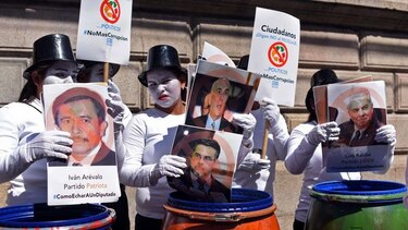 Campesinos exigen renuncia de presidente de Guatemala y aplazar elecciones