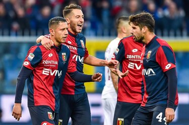 Napoli supera a Udinese y recupera la punta en Italia