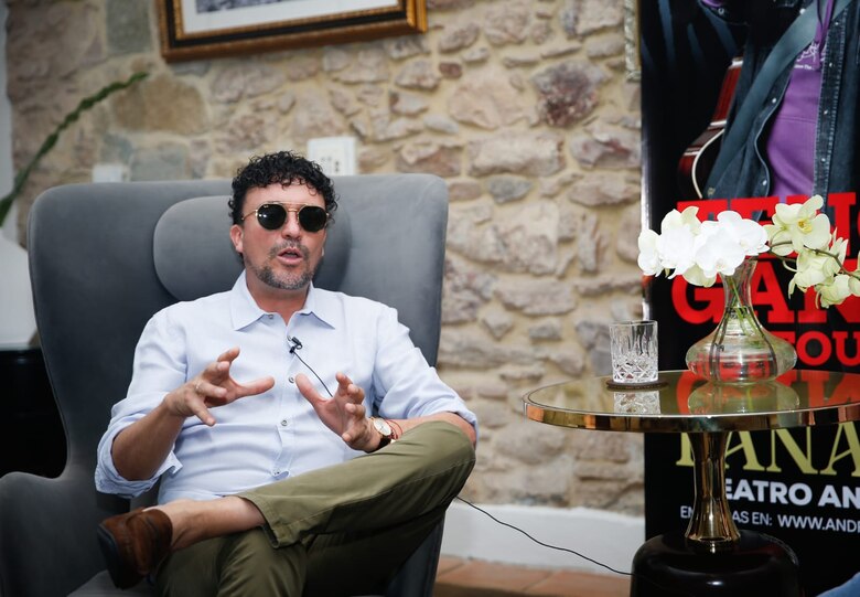 ‘Tengo Ganas Tour’ culmina en Panamá: el colombiano Andrés Cepeda despide una etapa con romance y fiesta