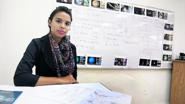 Una científica panameña que estudia las estrellas