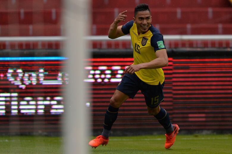Brasil no frena y Argentina le sigue los pasos; sorpresiva goleada de Ecuador