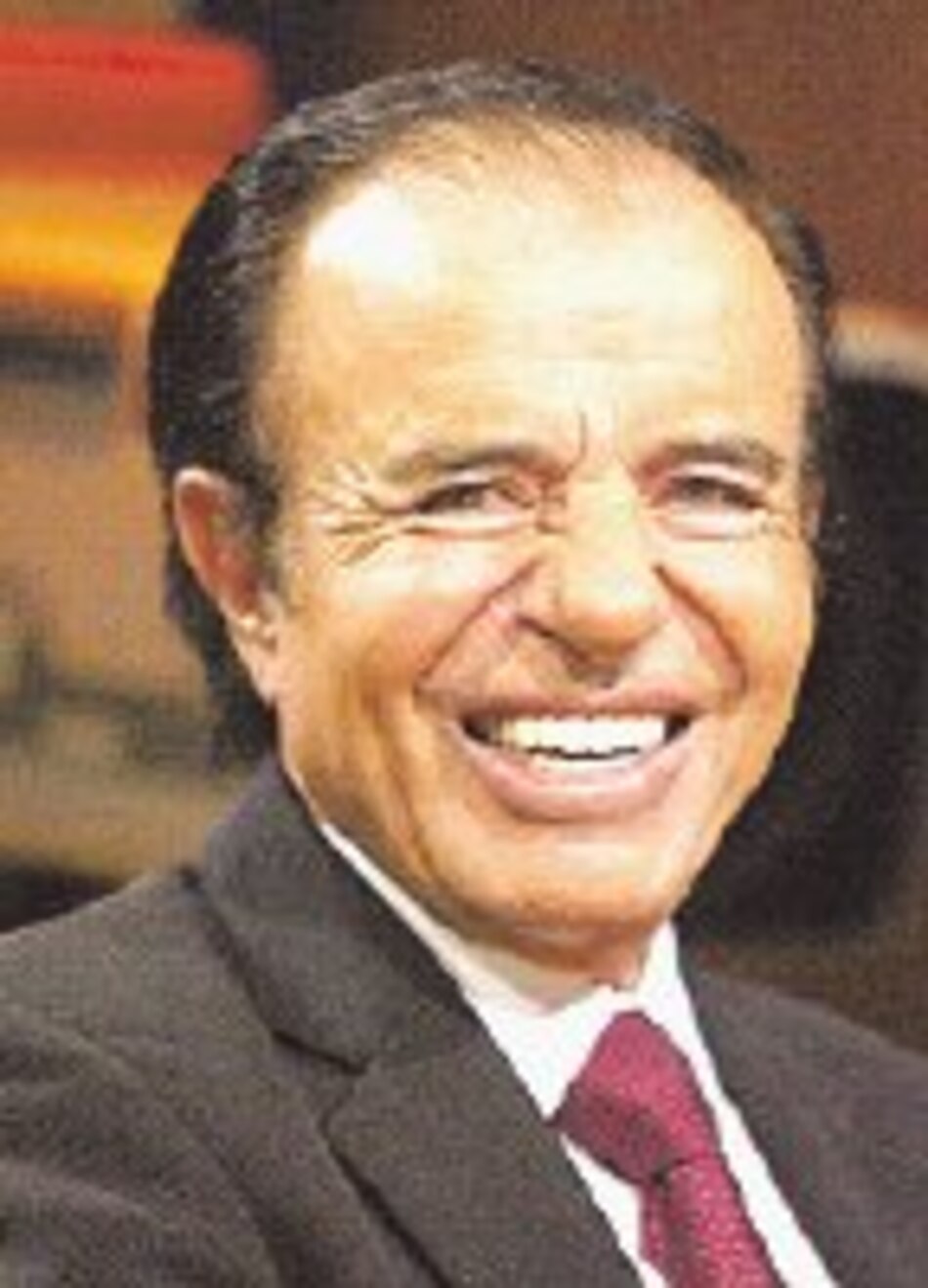 Menem, sobreseído por venta de armas