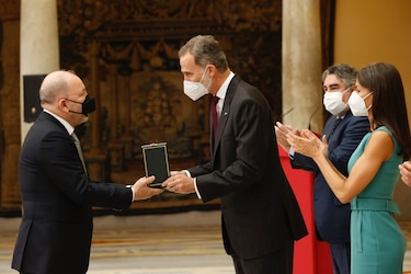 Rubén Blades recibe la medalla de oro de las bellas artes en España