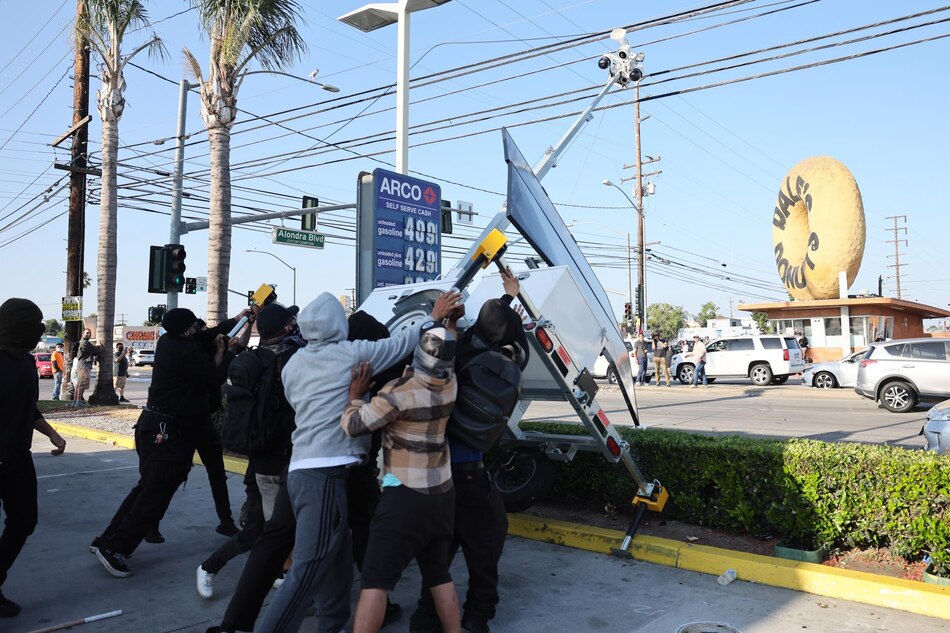 México expresa su ‘profunda preocupación’ por las redadas migratorias del ICE en Estados Unidos