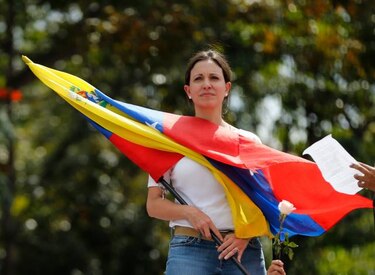 Gobierno venezolano acusa a María Corina Machado de 'querer matar' a Nicolás Maduro