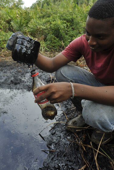 35 horas para llegar al pozo petrolero en Darién