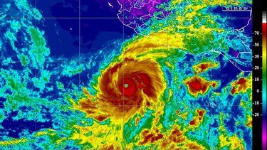 Huracán Blanca alcanza de nuevo la categoría 4 en aguas del Pacífico