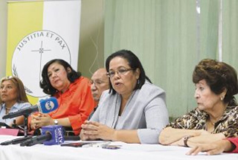 Coordinadora del Foro Ciudadano responde: el Conep ‘no quería la participación de Apede’